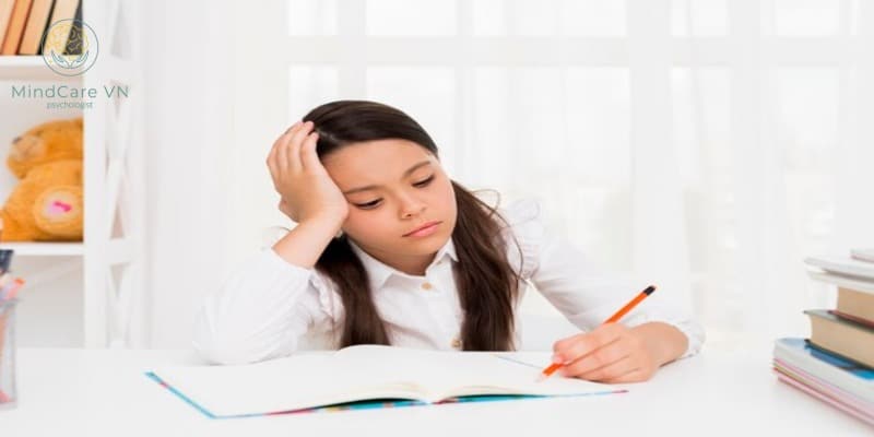 Hiểu Và Giúp Vượt Qua Lo Âu Thi Cử Cùng MindcareVN