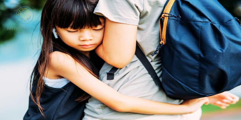 Khi Trẻ Sợ Đến Trường - Hỗ Trợ Đúng Cách Để Đồng Hành Cùng Con
