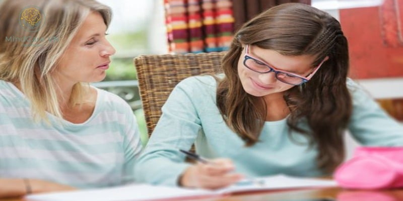 Chuyển Tư Duy Từ Giữ Chặt Sang Đồng Hành Cùng Con