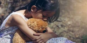 Trẻ nhạy cảm cao là gì? Cách nuôi dạy giúp con phát triển